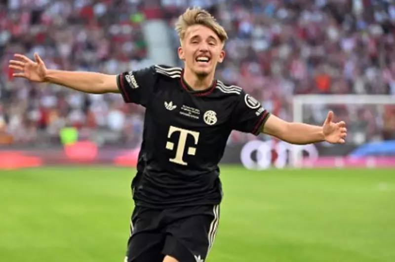 لينارت كارل.. موهبة بايرن تسرق الأضواء في أول ظهور أساسي بدوري الأبطال