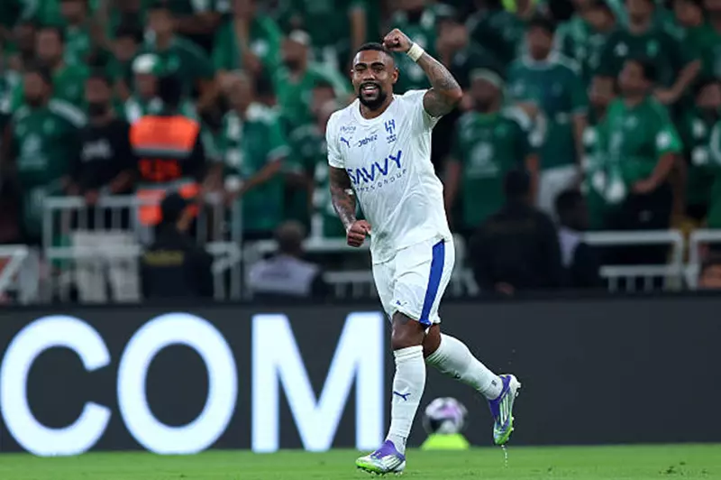 الهلال يعلن مغادرة مالكوم إلى إسبانيا