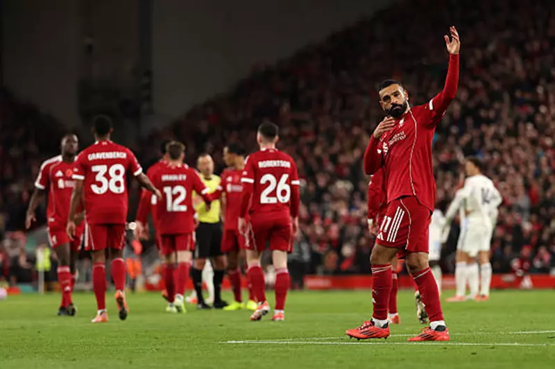 بهدف من صناعة إيميليانو مارتينيز.. صلاح يسجل رقما قياسيا مع ليفربول في الدوري الإنجليزي