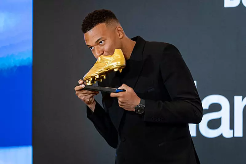 مبابي: لا أستطيع مقارنة نفسي بكريستيانو.. وتشابي ألونسو يختلف عن أنشيلوتي